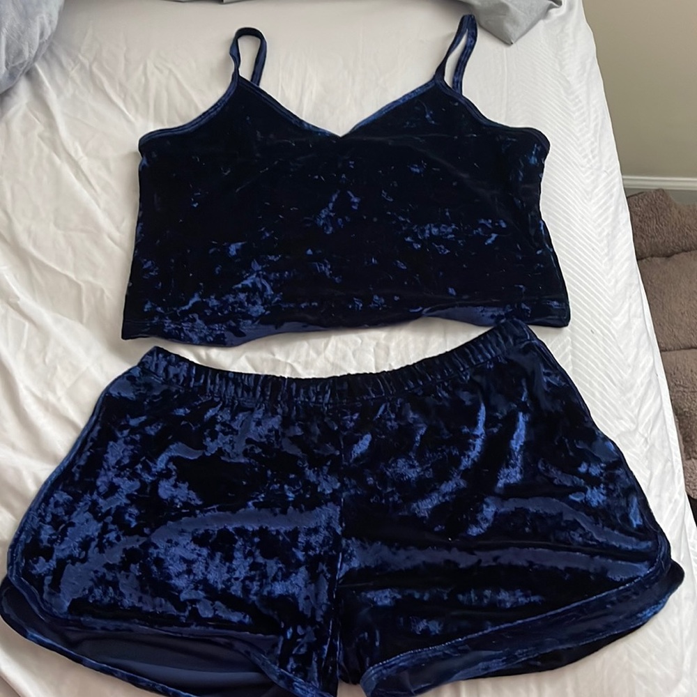 Cute Pajamas Size Large